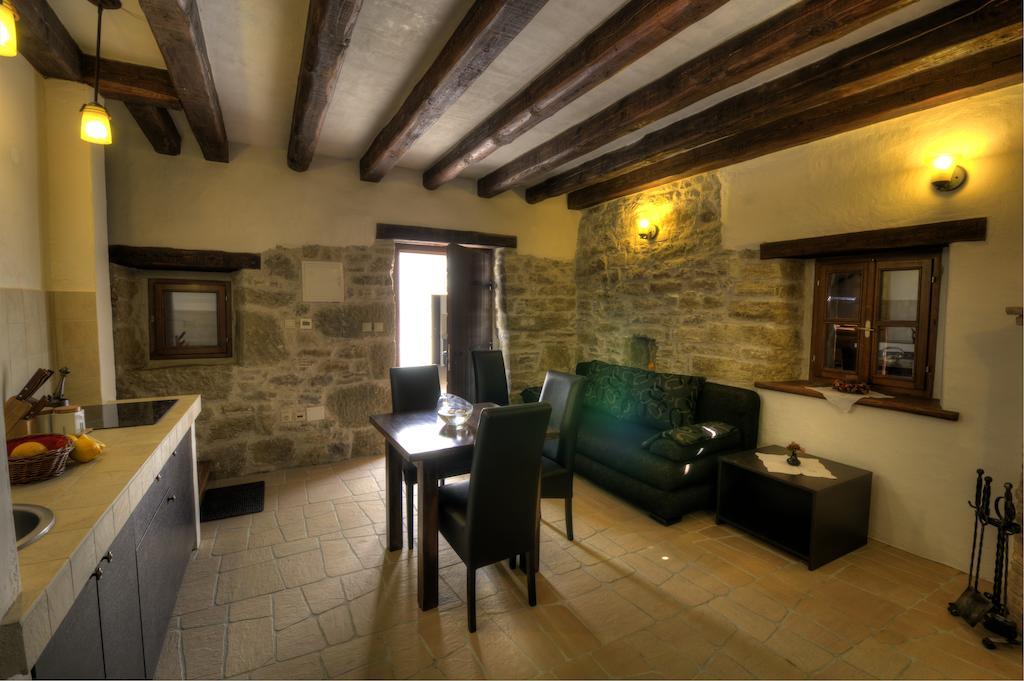 Traditional Stone House Kotli Buzet Esterno foto